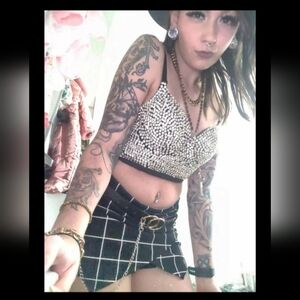 Meet your Posher, Nicole